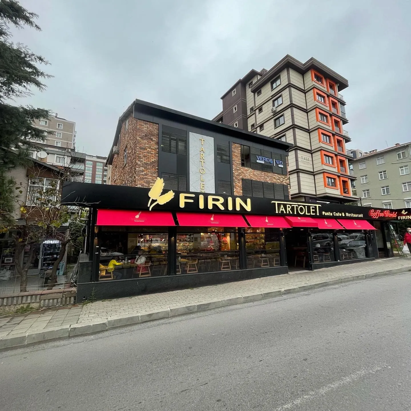 Kasetli Tente — hava ne yaparsa yapsın